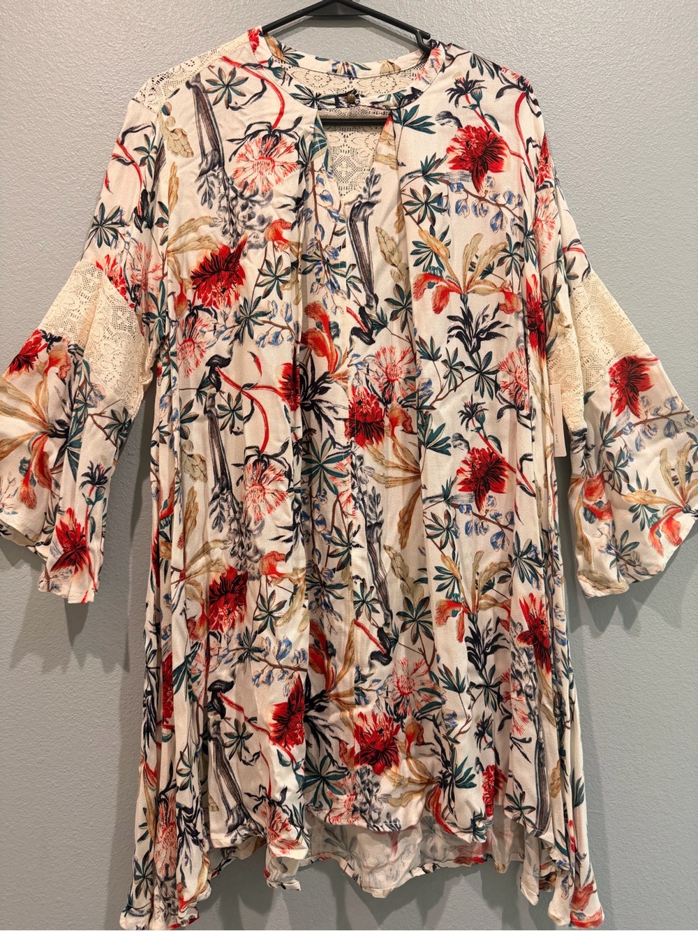 Umgee Cream Floral Long Sleeve Dress Lace Dolly Detail Sharkbite Flowy Button V